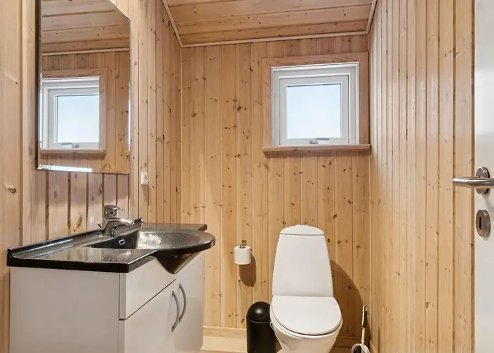 Family-friendly With And Sauna 別荘