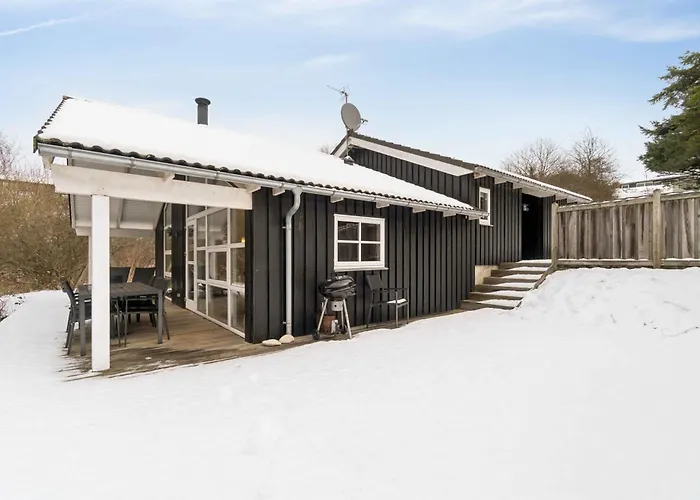 Family-friendly With And Sauna 別荘 *